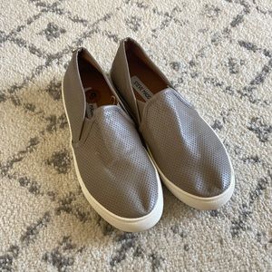 Steve Madden slip on sneakers(WOMENS)